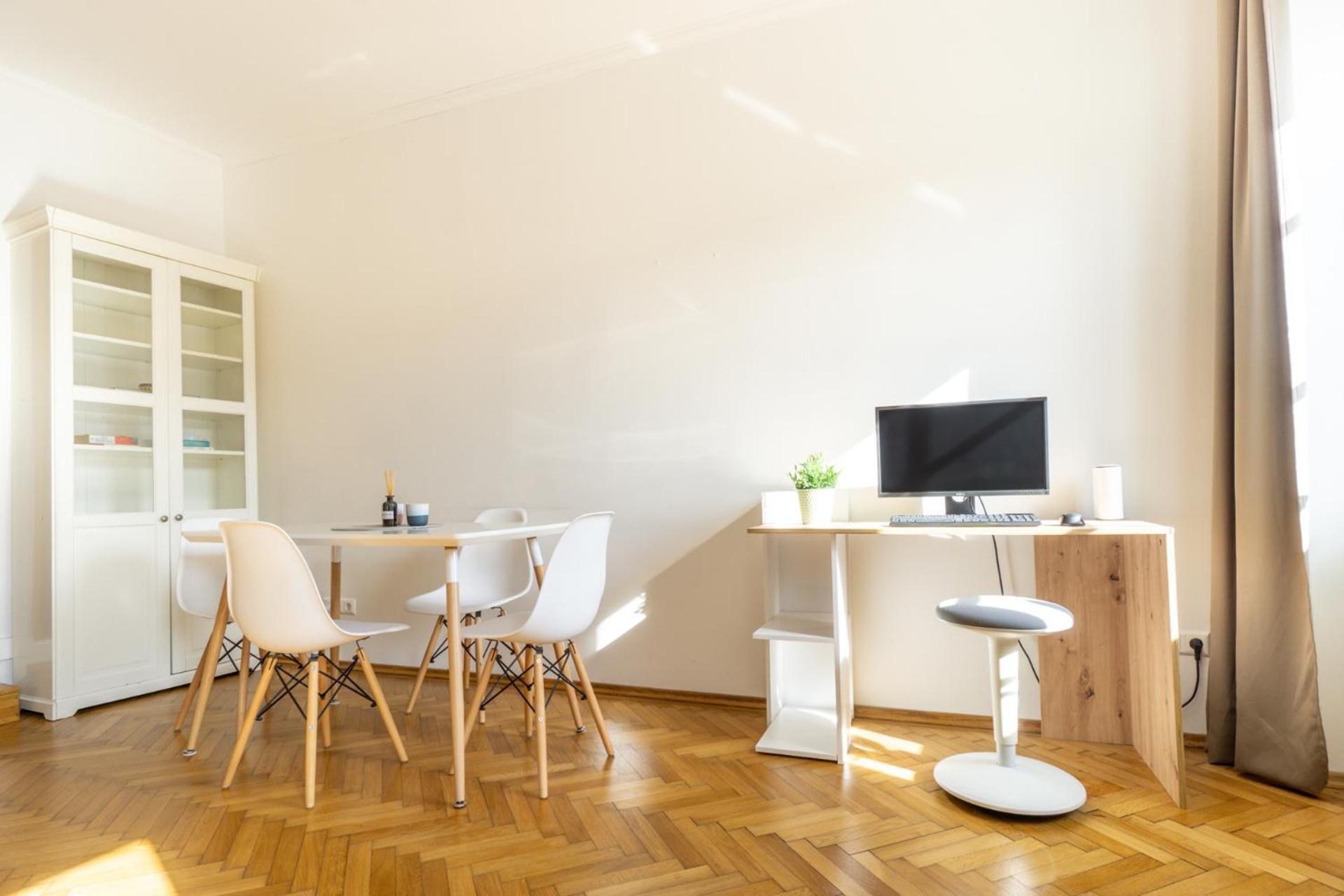 Appartamento Next To Stadion, Near To Lainzer Tiergarten Vienna Esterno foto